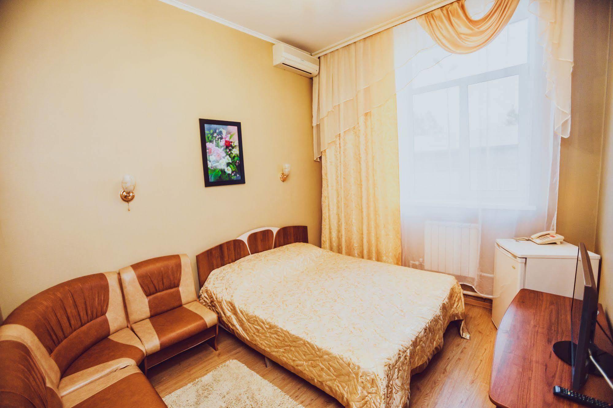 Hotel Boyard Ussuriysk Ngoại thất bức ảnh